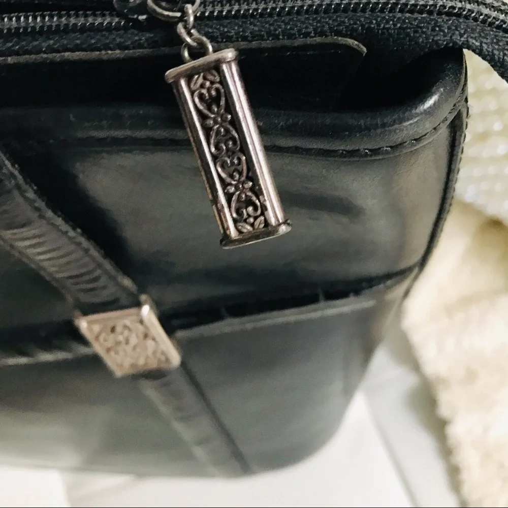 BRIGHTON GENUINE LEATHER STRUCTURED SHOULDER BAG - Picture 6 of 9